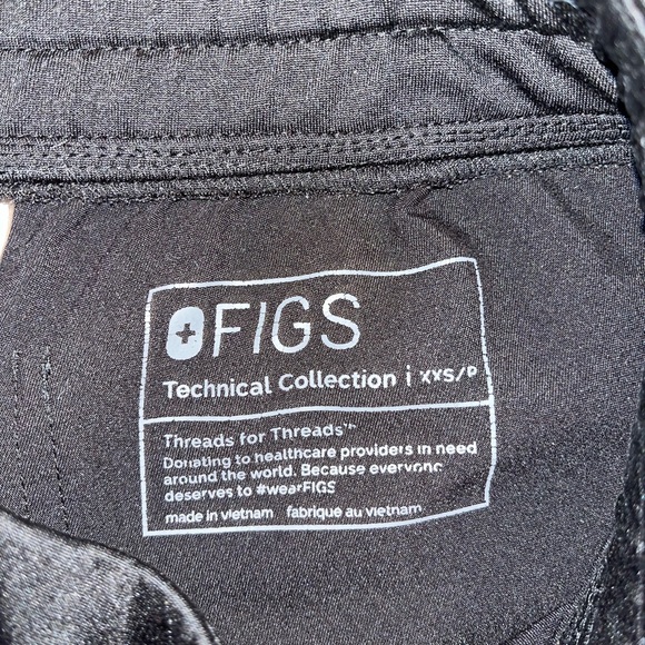 FIGS Scrub Pants - Picture 2 of 3